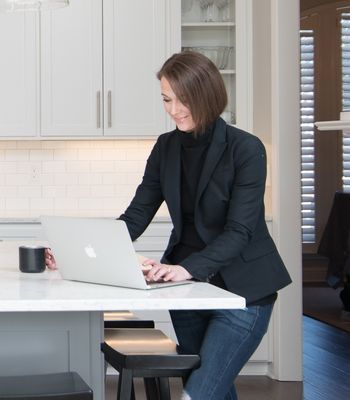 Portrait of Jennifer Wagley, Realtor®.
