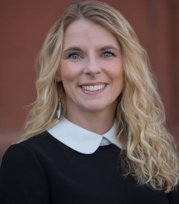 Portrait of Betsy Phillips, Realtor®.
