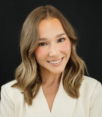 Portrait of Carlee Lakin, Realtor®.