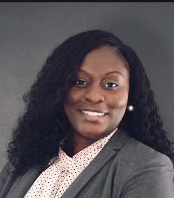 Portrait of Iesha McDonald, REALTOR®.