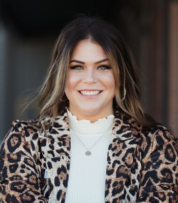 Portrait of Marie Riggs, Realtor®	.